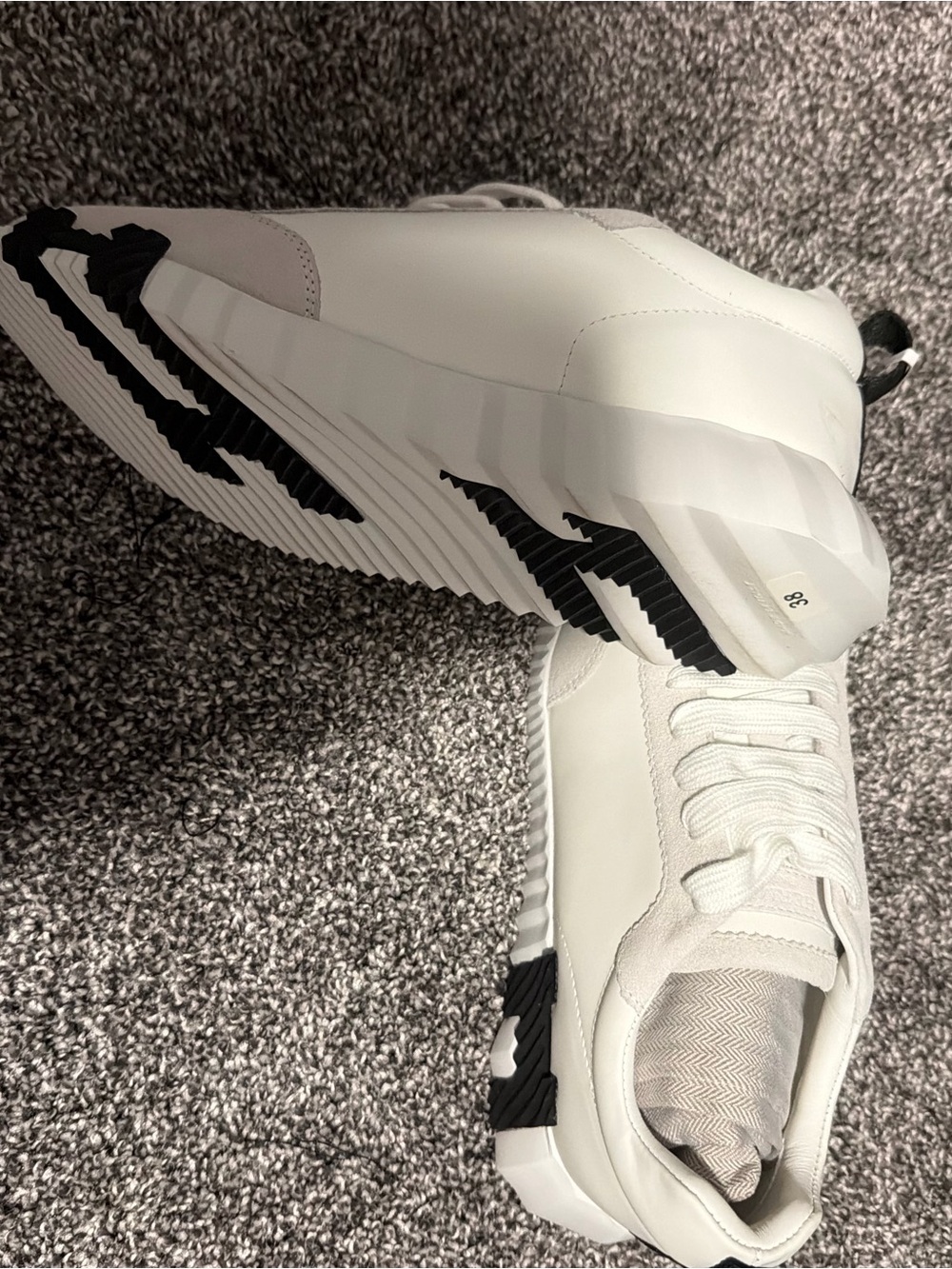 Men's White Athletic Sneakers - Clean Low-Top Style